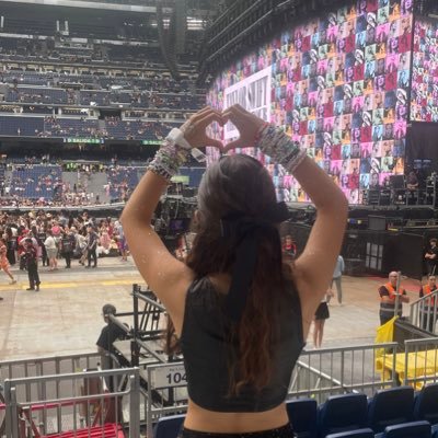 tsou tour madrid n1💛 eras tour madrid n2🌟 ☆ taygracie🎀☆ isn't it, isn't it, isn't it (delicate)🖤 ☆ TN x8🥹! gack x15!