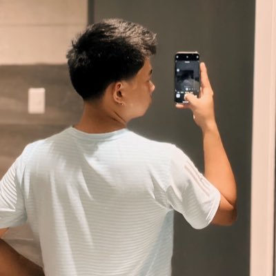 chrstnxjhzl's profile picture. 