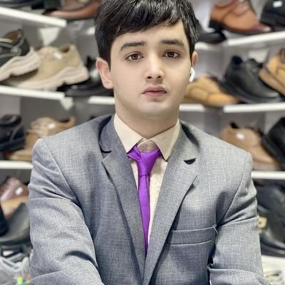 از ترحم تا مروت وز مدارا تا وفا ✋
هرچه را کردم طلب، دیدم ز عالم رفته است...😐
👉