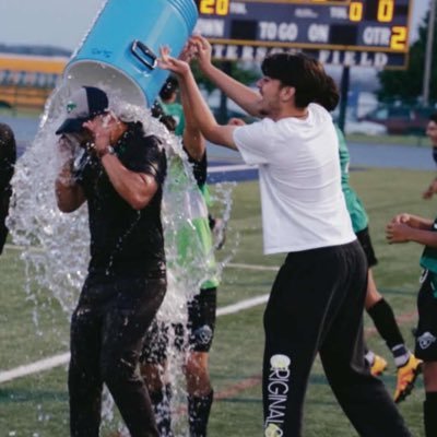 BVU 2020 Alum 🎓 || HalaMadrid🇪🇸 || 👻:rmartinez0211 || Head Coach for Storm Lake Soccer ⚽️ 🌪 || Big dreamer