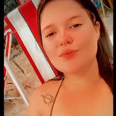 Gabrielle 🌹
21 anos 🥲
nordestina 🌵
petista ( L )❤️
solteira 🖤
escorpiana ♏🦂