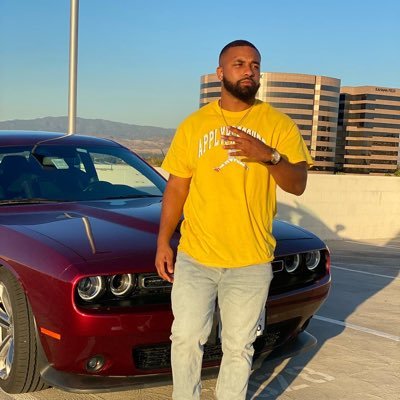 JCSU Alumnus 🎓•ΑΦΑ Spr'17 🤙🏾🦍•AO •Entrepreneur •4CE •CO-CEO #Createyourownsuccess