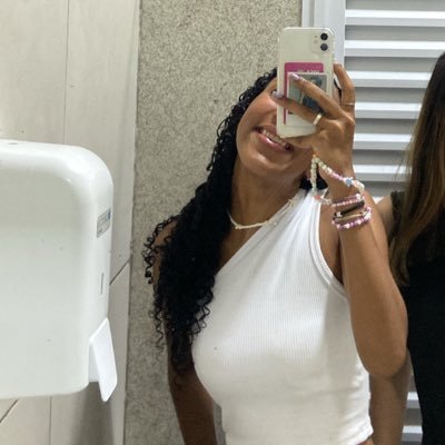 sou_asarah's profile picture. frágil e inconstante:)🔆