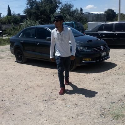 ezzeisaac982's profile picture. 