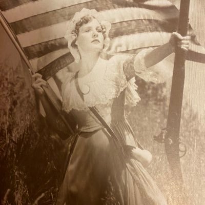 holyfarfalla's profile picture. Farfalla