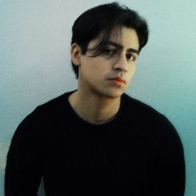 maxrodriguez011's profile picture. Instagram: maxrodriguez011 Facebook: Max Rodríguez 
contraseña:********