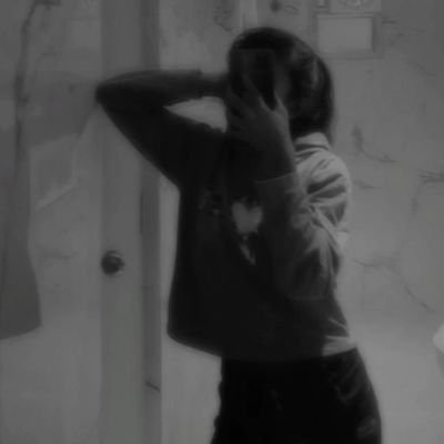 varsha_artistt's profile picture. a note to my close ones- I'll be back soonish! take care everybody!!