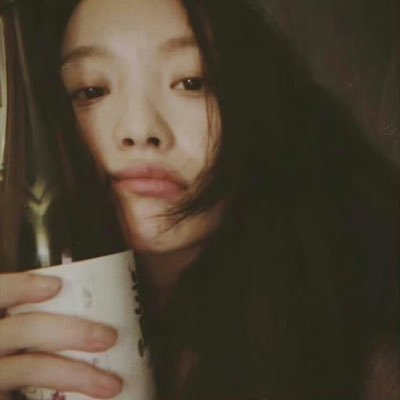 bzzbwny's profile picture. 