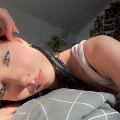 dotyaishere's profile picture. nem a ciganyokra bukok hanem azokra akik ugy neznek ki