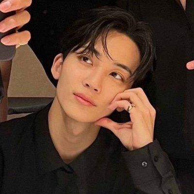 loml bts, txt, & svt ☘️
~ 03
if ia either studying or reading au ^-^