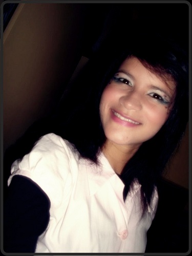 ほとんどの女の子は人形のような服装ではないのですか？Sou Mayara Karla ,educadora,divertida,amo minha família,namoradoO e sou feliz por ter Deus ao meu lado...