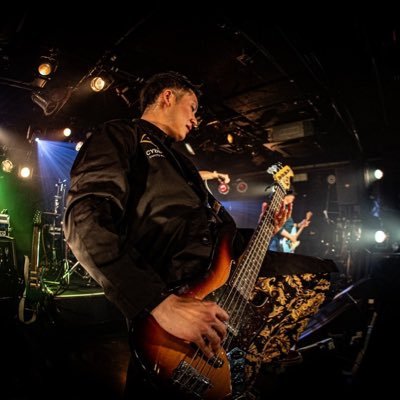 R.O.Sのベース(@ROSJPN)/cipherのギター(@cipher300307)柄シャツと革ジャンとアメリカンバイクが好き。