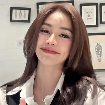GJarunee's profile picture. 