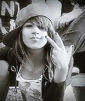 segue e eu sigo de volta u_u.
soou de ngm :3