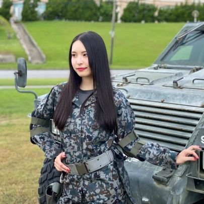 yuihimarihy's profile picture. Ich bin Yui Himari, die brünette, freche und lustige Person
Freundlich mit einer kleinen, schrulligen Persönlichkeit, Naturliebhaberin und einer liebevollen Enk