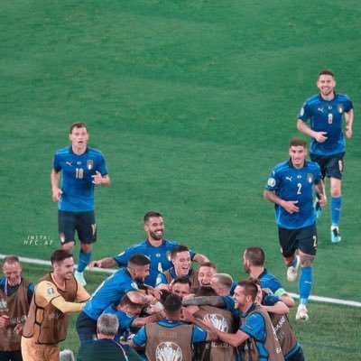 Pucks1nDeep's profile picture. @canadiensmtl | @bluejays | @azzurri | @atlantafalcons