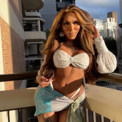 +18🔞 Brazilian Trans girl | 🙎🏽♀️✨ Collabs via DM #OnPrep 🦋 IG: @ holand.valentina 🦋