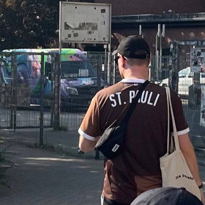 Hamburg // Mehr Tresen als Lesen, Mehr Dissen als Diskurs