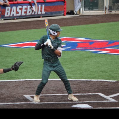 IsaiahRobledo_'s profile picture. @wosc_baseball_