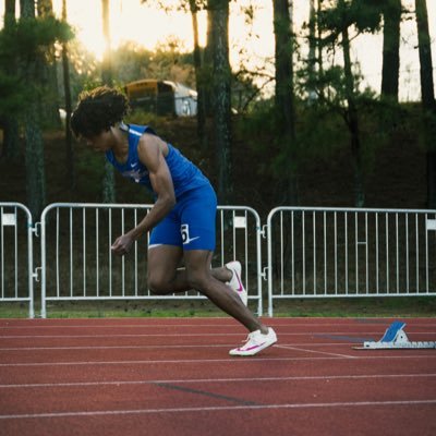 C/O 25 | Athlete | 6’2 170| Track l
100m: 10.63
200m: 21.27
400m: 49.1
email: cavonlucas@gmail.com
