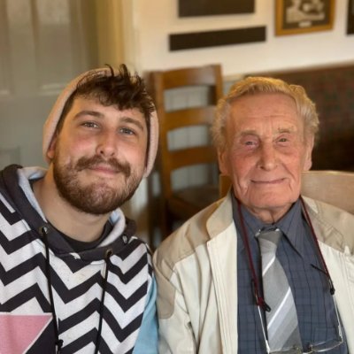 Masters in Journalistic sports and law. Chef. Tennis coach/player. Bolton/Nottingham.
Entered the world of streaming, currently an Affiliate & YouTube Gaming