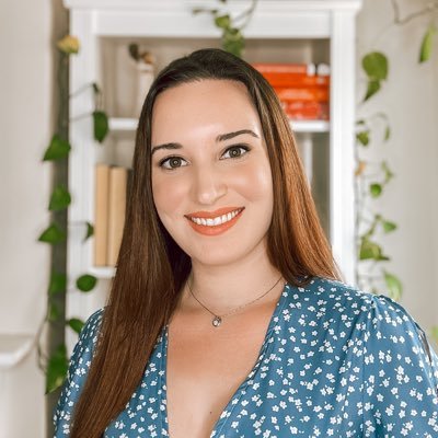 staciandco's profile picture. Introvert pretending to be an extrovert. Books, dogs & talking money.  Manager and writer @FundCalibre - All opinions are my own.