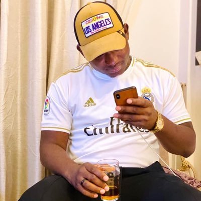 Less Perfection, More Authenticity📌Umuntu ngumuntu ngabantu🫂🤍 Eternal Optimist💫@ManUtd❤️@Sarkodie👑🙌🏽 CR7🐐🤩