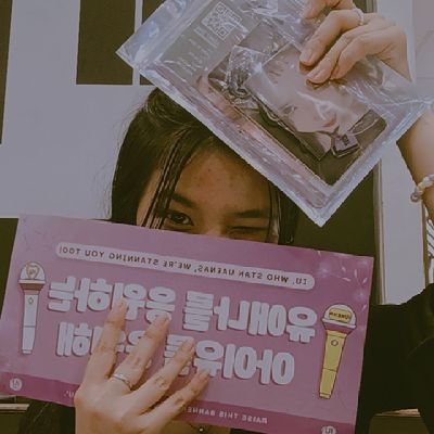 ♡ O H Ɔ ⅄ S Ԁ ♡︎
fan/rant acc (◡‿◡✿)
May bago nang iniiyakan ☕︎