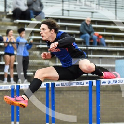 Volunteer High School Class of 2025 6’1 160 Hurdles/Sprints/Multis 3.5 GPA 23 ACT email: jcollis0205@gmail.com