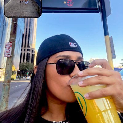 ElaineHerrera23's profile picture. 