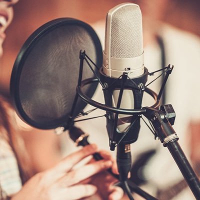 بشرى الخطيب|معلقة صوتية🎙 الصوت بالنسبة لنا شغف نحيي به كلماتكم ونصوصكم🥰 أقدم لكم خدمات التعليق الصوتي الاحترافية المتميزة لكافة الألوان الصوتية🎙 للطلب👇
