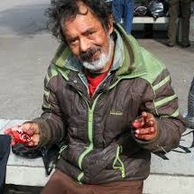 Hombre_Z9's profile picture. El pueblo es la estrella mágica. Todos la vemos parecerse al río. Los gusanos de los emperadores trepidan en apocalíptico festín.