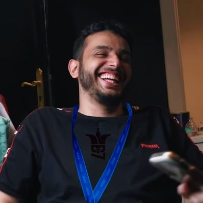 تنــازل الجمــالُ عــن الجَمـالِ لـــِجمالــكُ ، فــَزادَ جمــالكُ عــن الجَمــالِ جمــالاً 🖤🍂