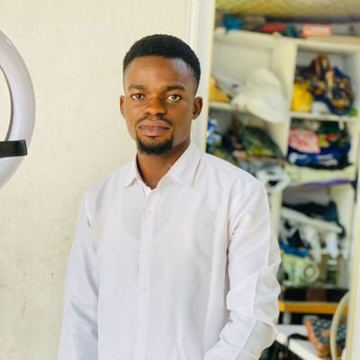 Lateefafeez28's profile picture. Tech enthusiast, web developer and a teacher
