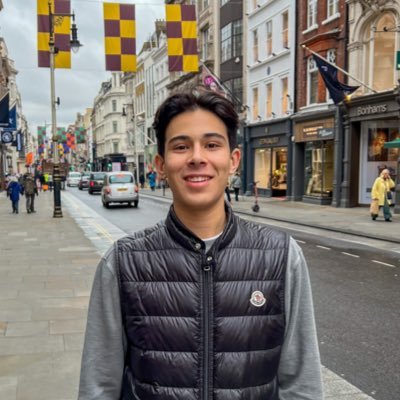 18-year-old Swing/Scalp Options and Equity Trader 📈 Focussed on the markets, constantly learning, making moves, and making money. 💼