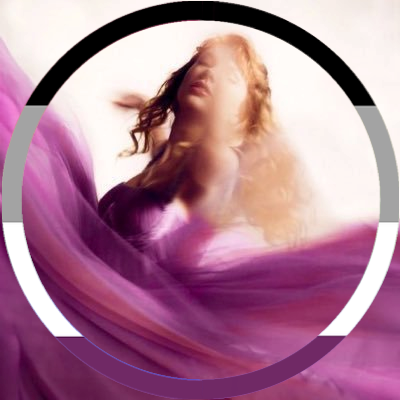 nina π Profile