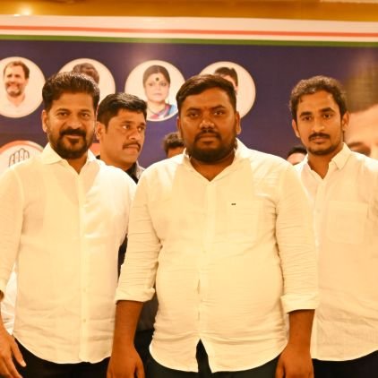 M_PrAvEeN_INC's profile picture. 