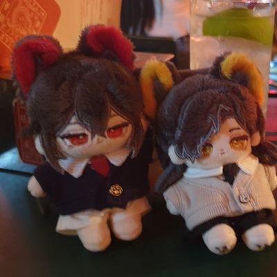 TikestingYong's profile picture. 성인 |보석계 조금 | 10깅 위주 | 갠제 + 속성 + 무속성 | 도안 조금씩 그리는 중.. |현생이슈로 확인 늦습니다아..🥲