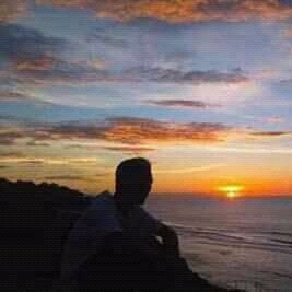qonza_alfahrezi's profile picture. ꧁༺ Forever young ༻꧂