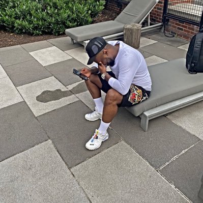 Your mother hate that she raised Ah wannabe. KYVALDO HURTLOCKER 👁️🗨️