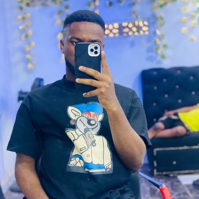 Ayo_oluwa28's profile picture. Oba🤍✍️