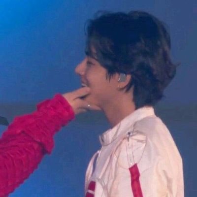 𝐓𝐡𝐞 𝐦𝐨𝐬𝐭 𝐛𝐞𝐚𝐮𝐭𝐢𝐟𝐮𝐥 𝐦𝐨𝐦𝐞𝐧𝐭 𝐢𝐧 𝐥𝐢𝐟𝐞
ARMY, AROHA, MOA, BUNNIE