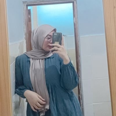 nabebol_'s profile picture. lahan persambatan duniawi
