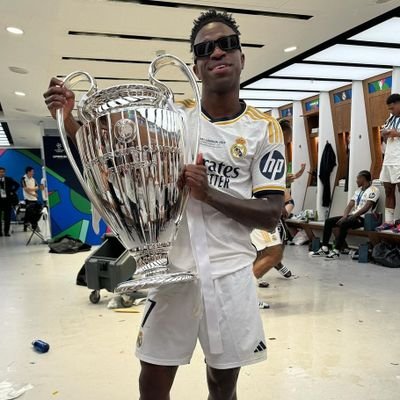 Wojtas_xd's profile picture. Kibic Realu Madryt ⚽👑
Skry Bełchatów🏐🐝
Śląska Wrocław ⚽🇮🇹