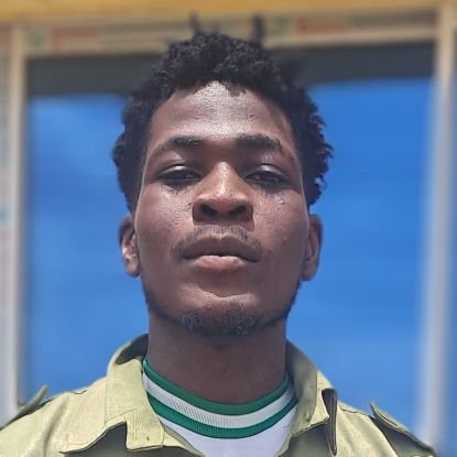 Anambra sweet boy/Symbol of hope/Arsenal/fct nail tech/lover of good music/lyrist!/ I know my God.