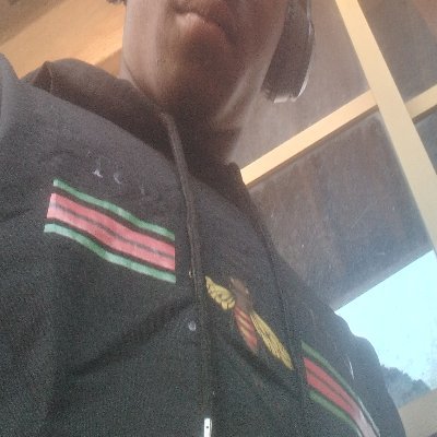 ejikyb64504's profile picture. 