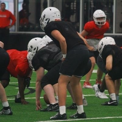 ✝️ c/o 27(Weight-165) (height-5-11)Outside linebacker)
Email-301390@melissaisd.org