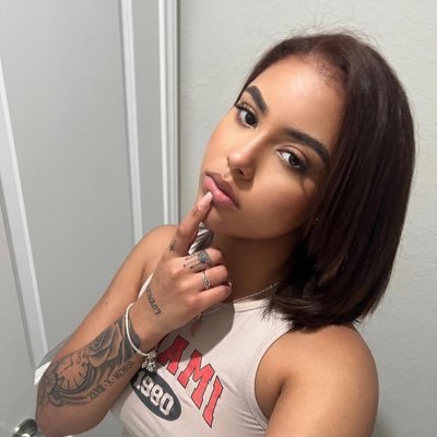 22🫶🏽 Come play with a goddess😮💨🌹 Tribute or kick rocks💦Findom🌹