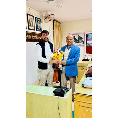 Member of (A++)👨🎓University Chaudhary Charan Singh University 🧑🏫Lived in (campus) only...⚖️ 👨🏻💻 Ex-mpsian🪔✨ Proud to be Jaat..⚔️✨
