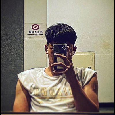 y56073073510820's profile picture. 